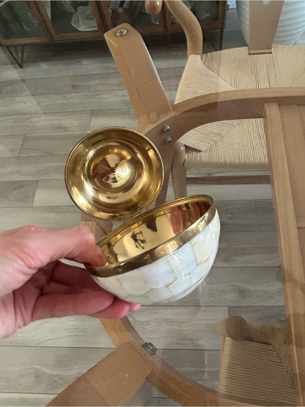 Decorative Mother of Pearl Apple Trinket Box with Brass Accents - Picture 12 of 16